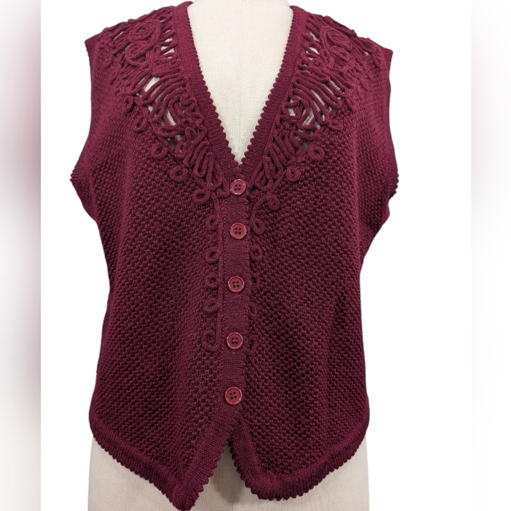 Vintage Koret knit cardigan sweater vest W crochet trim. Large.